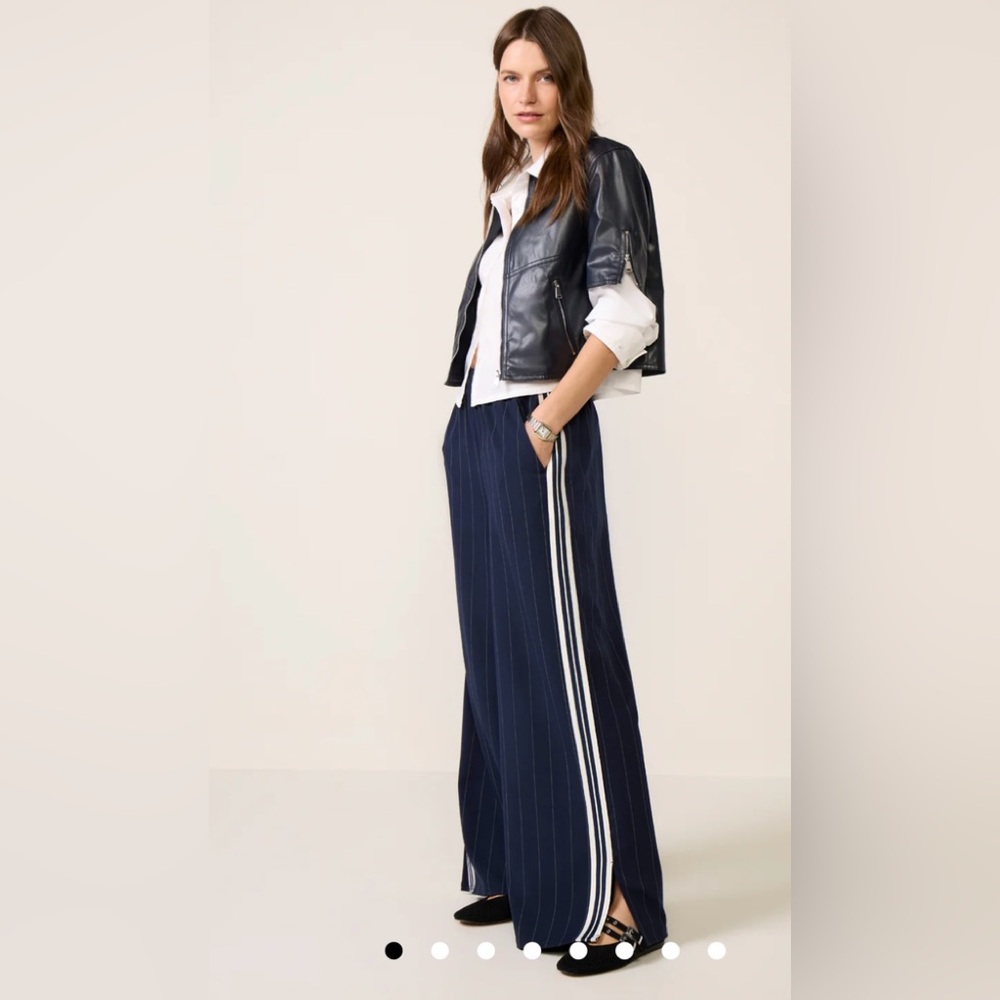 NWT Evereve Tala track pant navy blue S